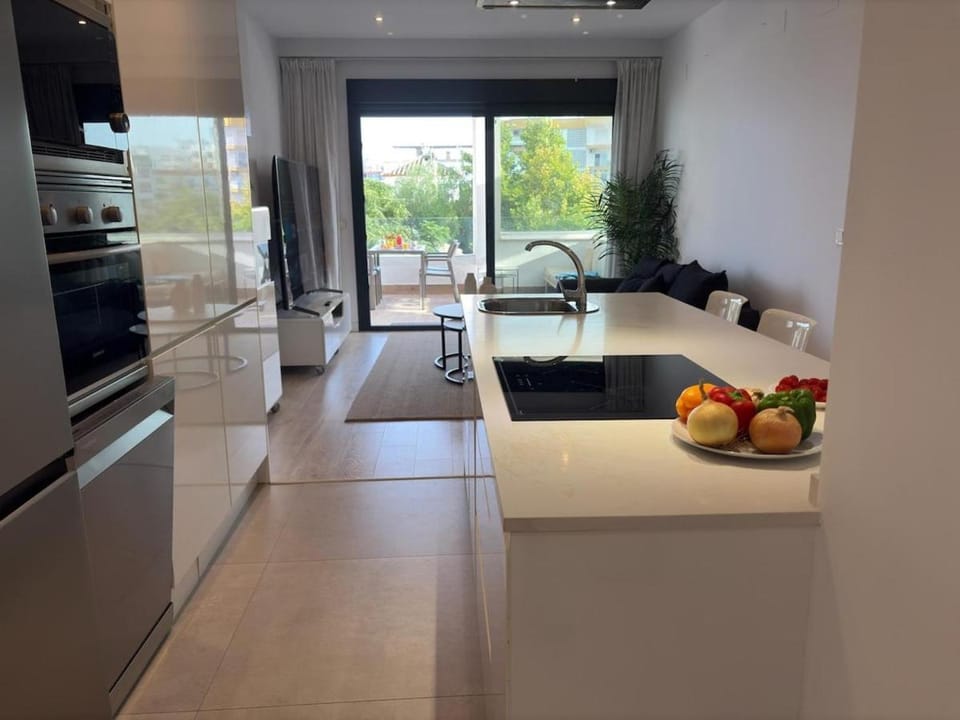 Brisa Del Carmen - Center - Plunge Pool - Sea View Apartment in Torremolinos