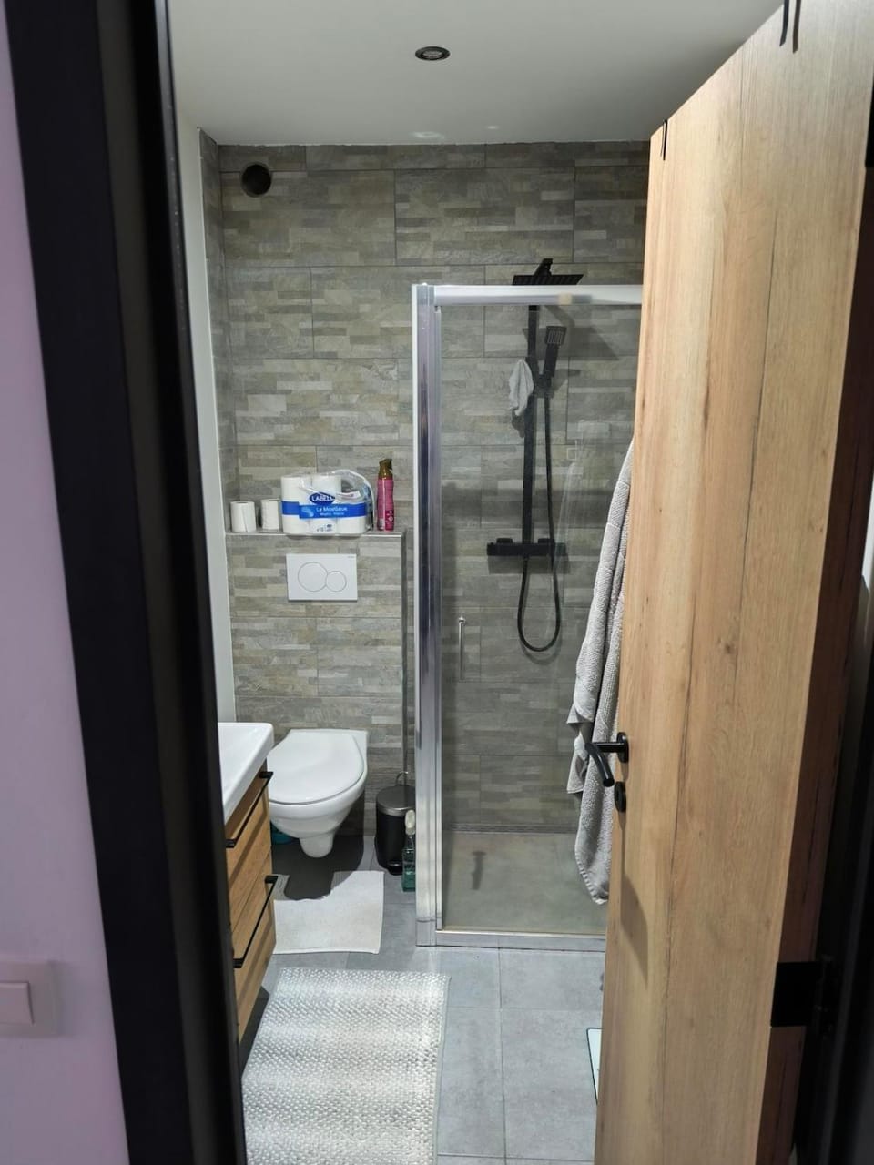 Shower, Toilet, Bathroom
