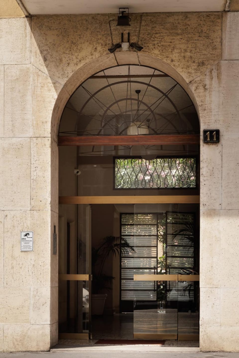 Facade/entrance