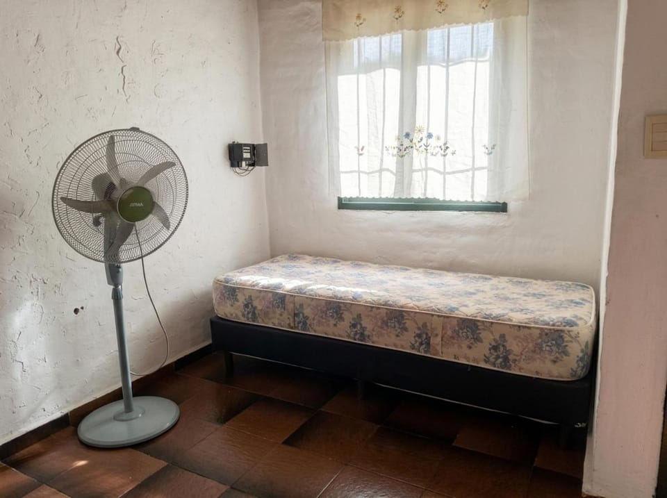 Bed, Photo of the whole room, Bedroom, fireplace, air conditioner