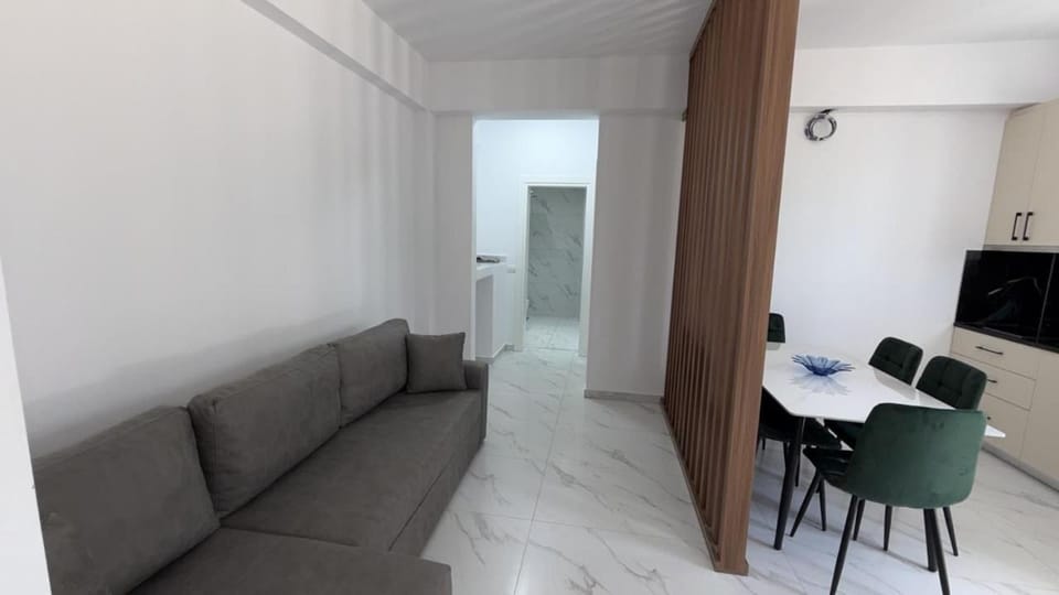 White House Dami Apartment in Sarandë