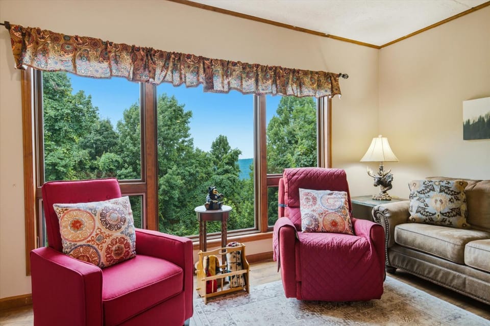 Caleb's Treehouse Your High-Flying Smoky Adventure House in Gatlinburg