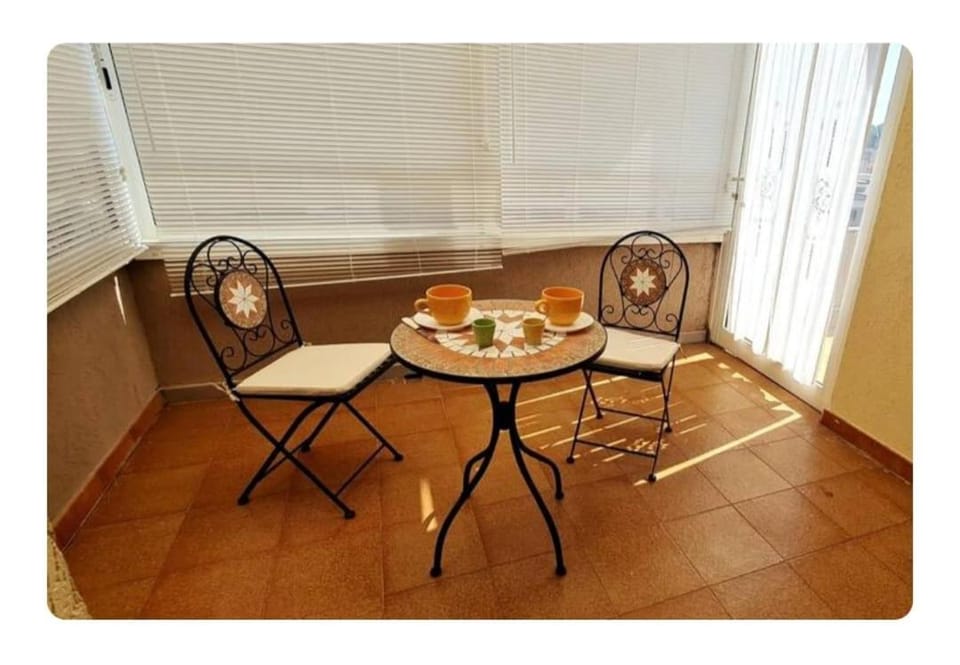 3 piéces centre vallauris terasse parking Apartment in Mougins