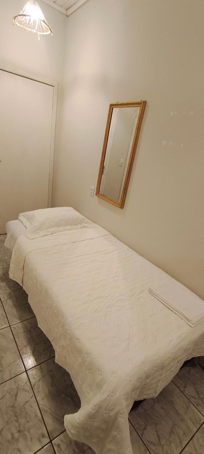 Suíte privativa com cozinha e entrada independente com estacionamento no centro de Sinop Apartment in Sinop