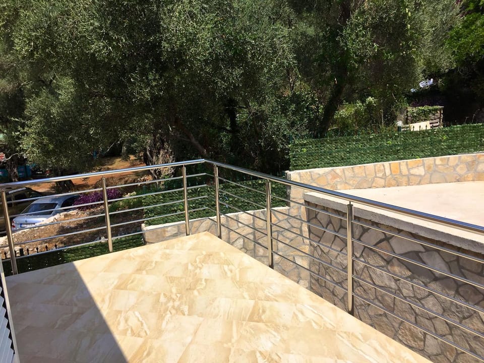 Patio, Natural landscape, Balcony/Terrace