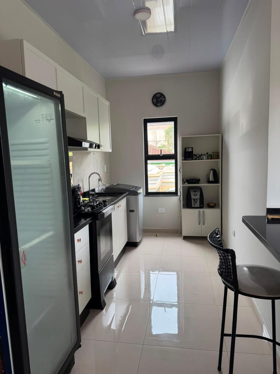 Kitchen or kitchenette, Dining area, oven, stove