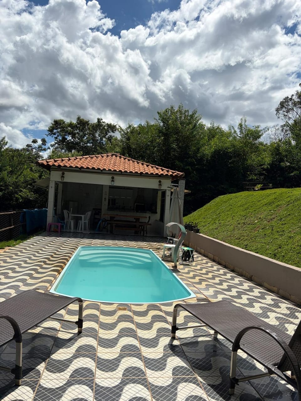 Pool view, Swimming pool, sunbed