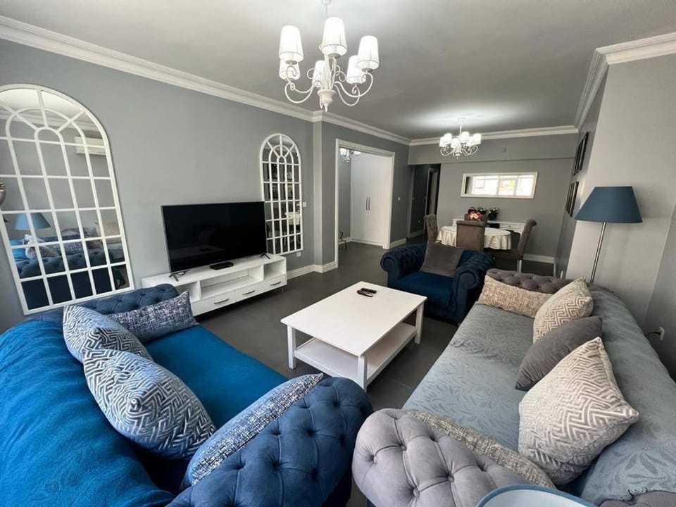 Communal lounge/ TV room, TV and multimedia, Living room, Seating area