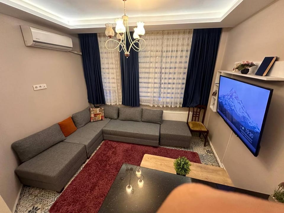 Communal lounge/ TV room, TV and multimedia, Living room, Seating area, Evening entertainment, air conditioner