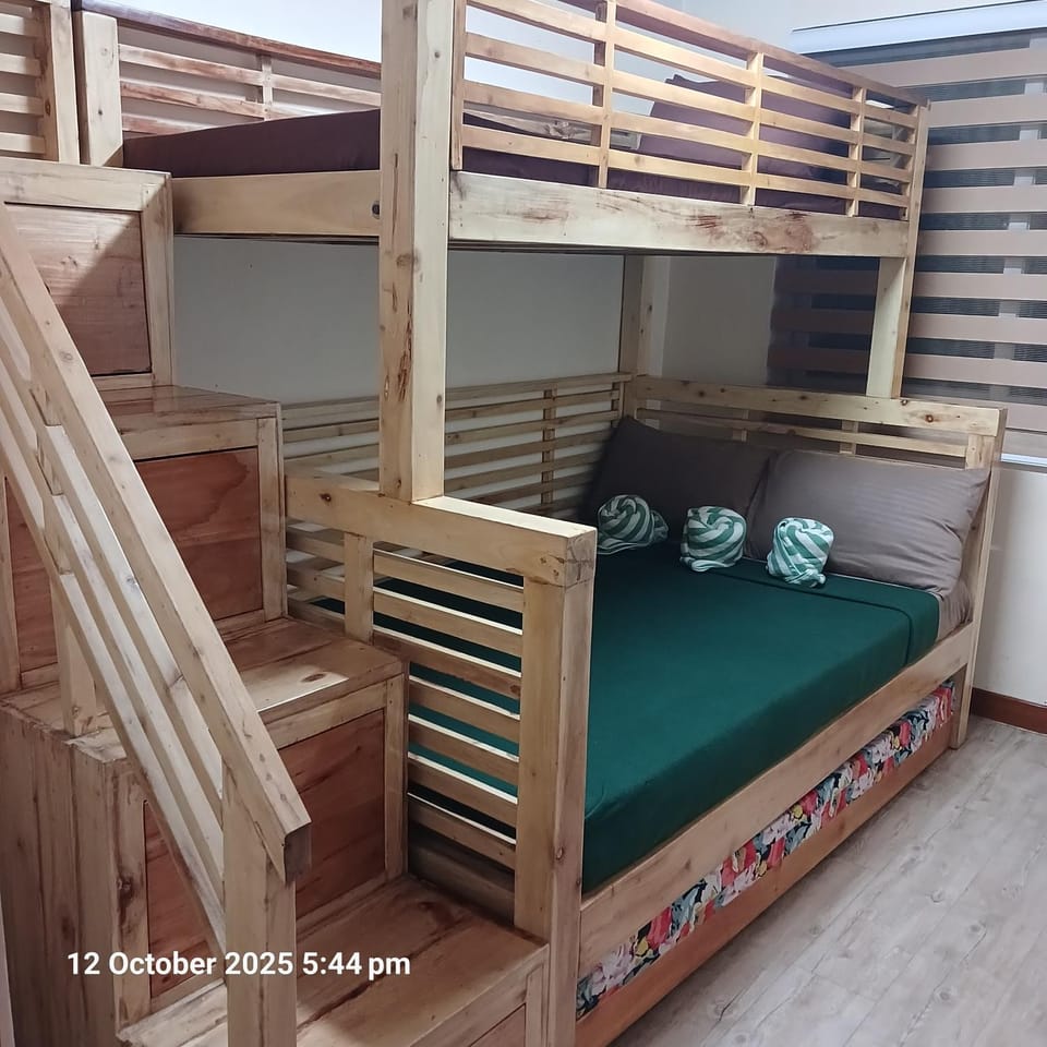 Zonevill 2br Deluxe Condo near Burnham Apartment in Baguio