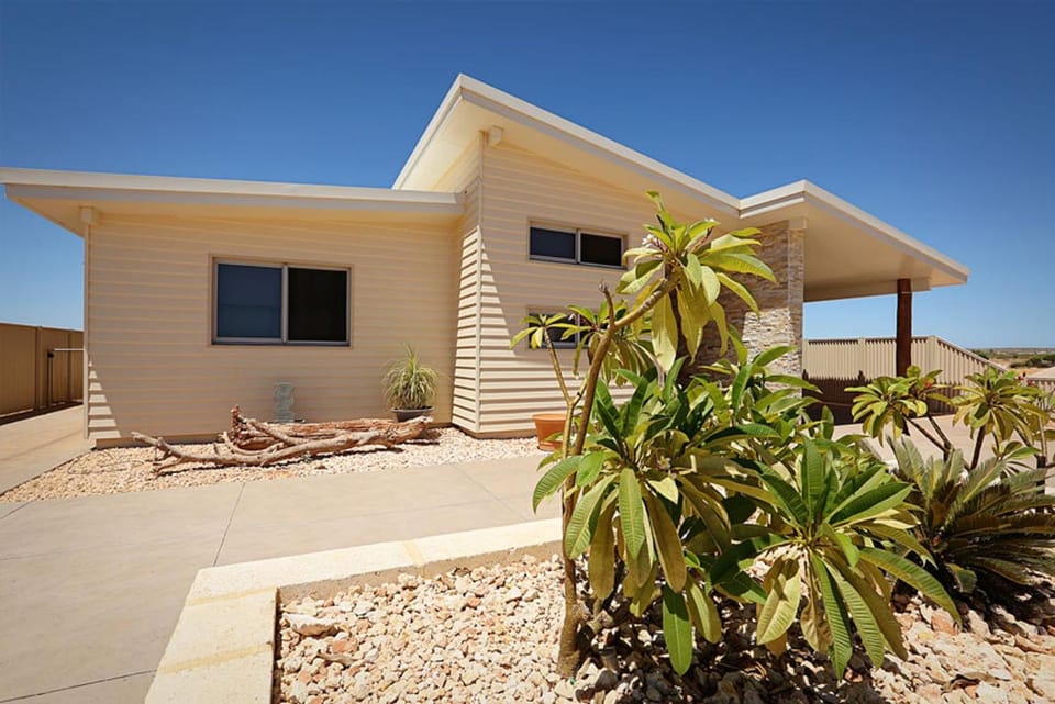 Property building, Garden