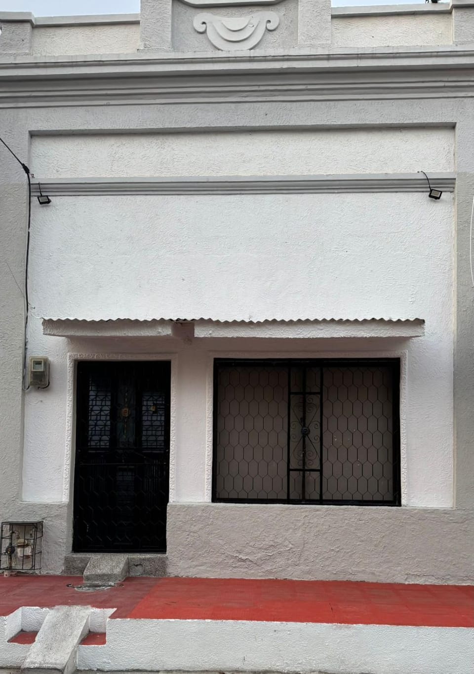 Facade/entrance