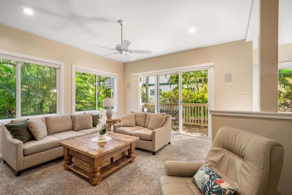 Patio, Living room, Seating area, Garden view