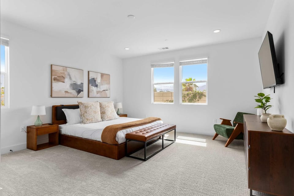 4 Bedroom Luxury Estate With Pool Spa & Firepit House in Bermuda Dunes