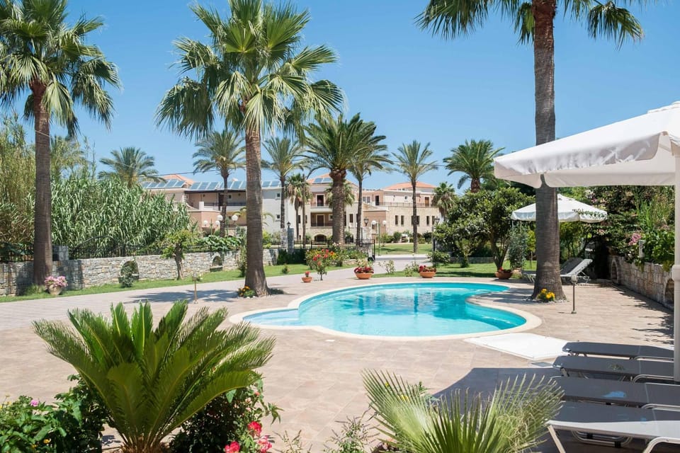 Garden, On site, Swimming pool