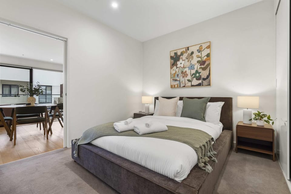 Bed, Photo of the whole room, Bedroom, towels, wardrobe