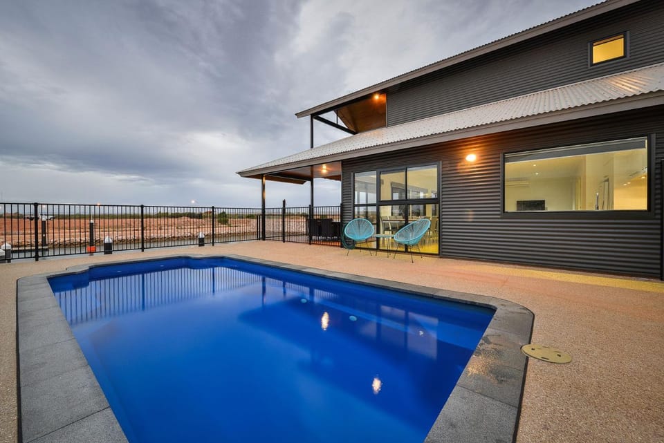 Swimming pool, Swimming pool