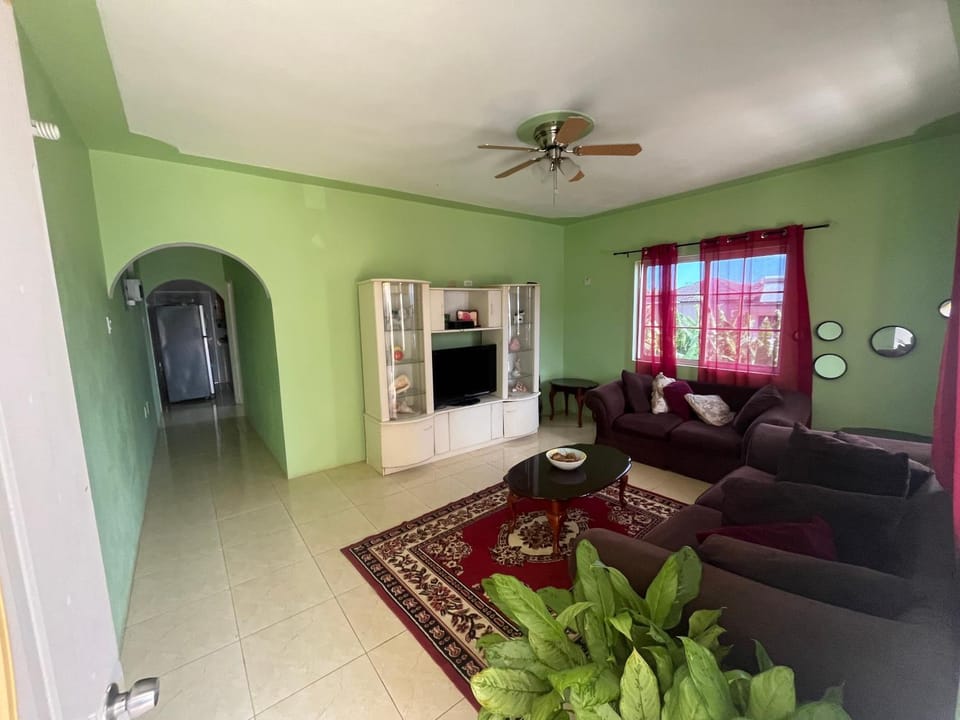 Serenity Escape Apartment in Runaway Bay