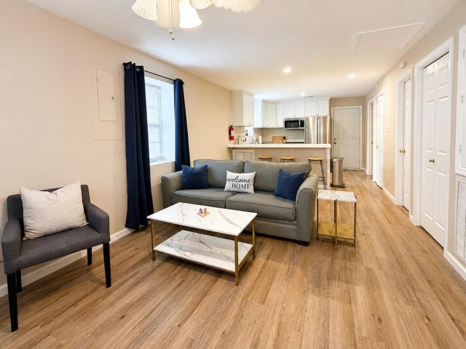 Living room, pet friendly