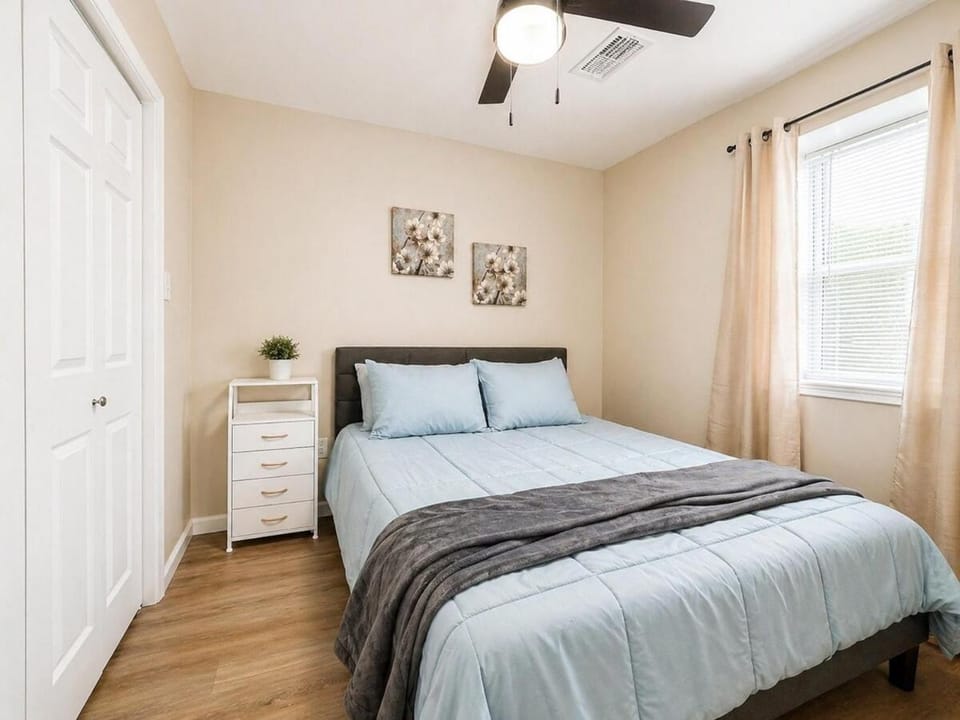 Bed, Bedroom
