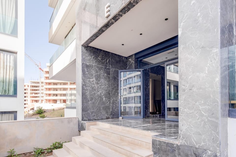 Ocean View 2 bedroom, Pool, Free parking and 5 min from the beach Apartment in Tangier