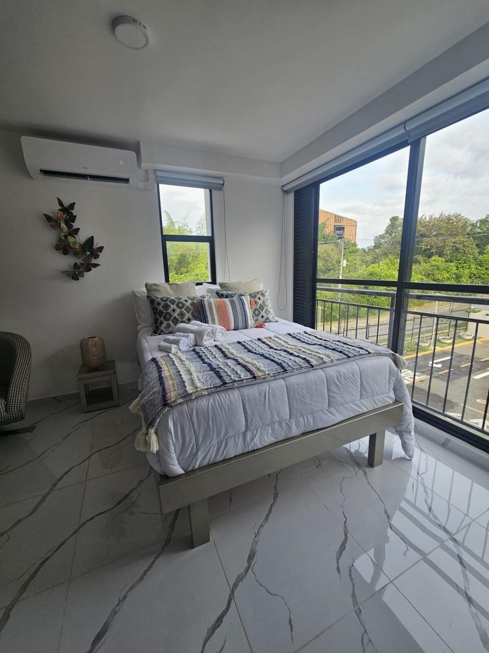 Brand new studio in University district AC WiFi Apartment in Cali