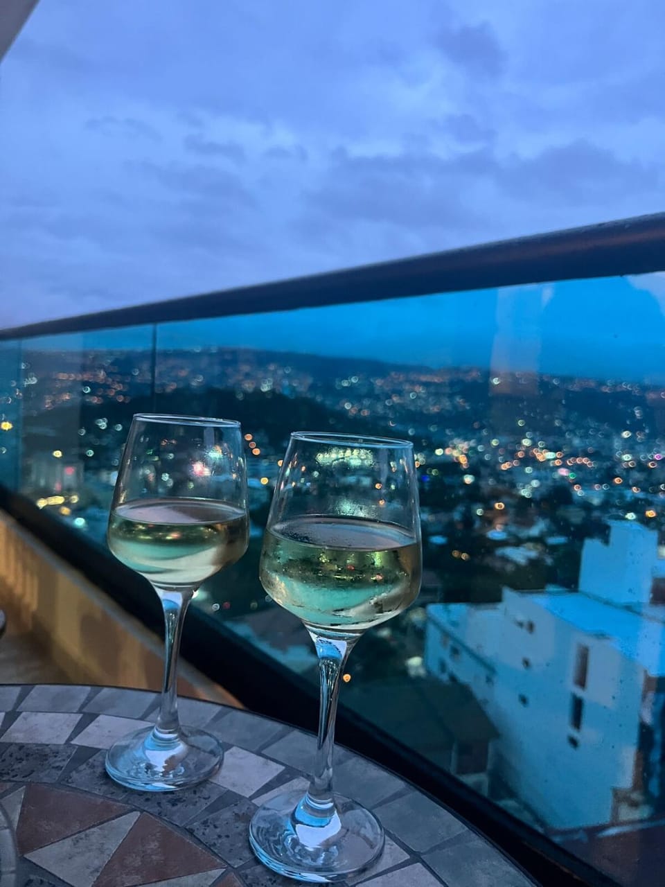 Food and drinks, City view, Drinks, Alcoholic drinks