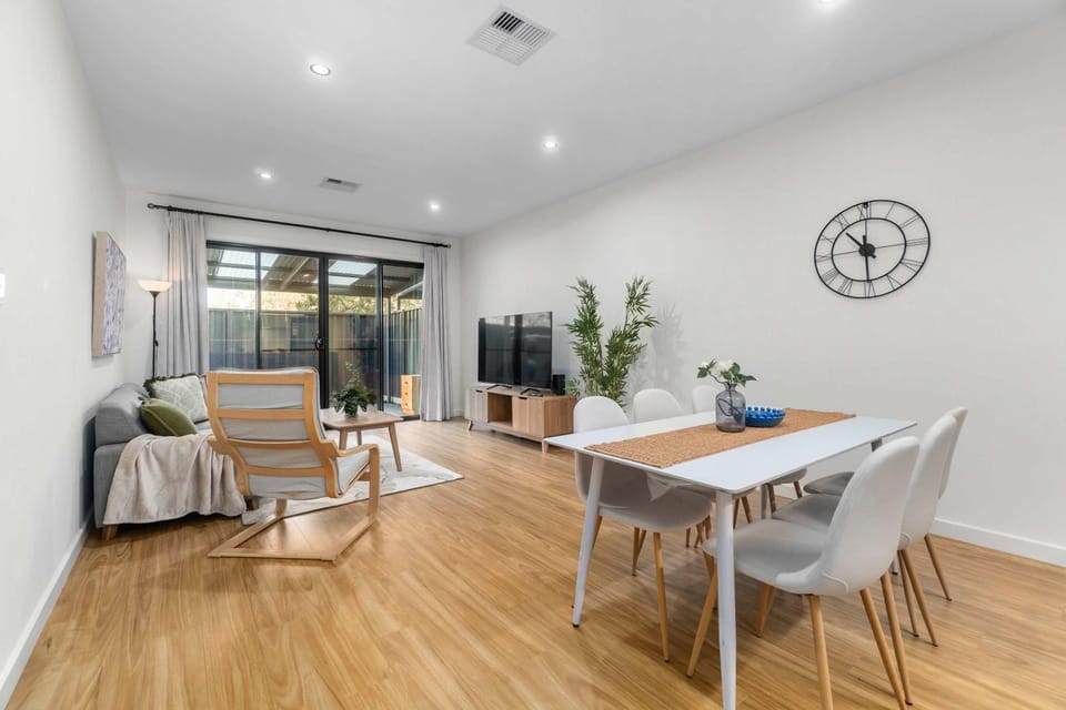 Modern Comfort and urban Convenience compbelltown nest House in Adelaide