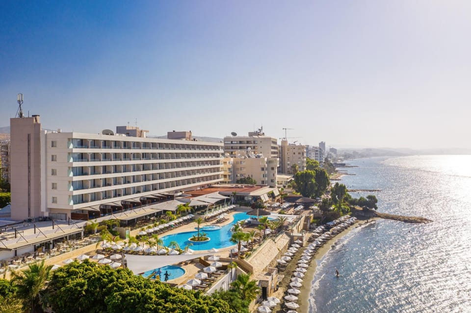 Property building, Bird's eye view, Beach
