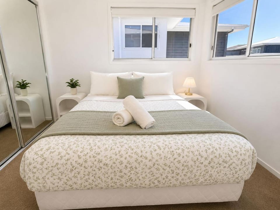 Hinterland Nook Stay near Robina & Cbus House in Mudgeeraba