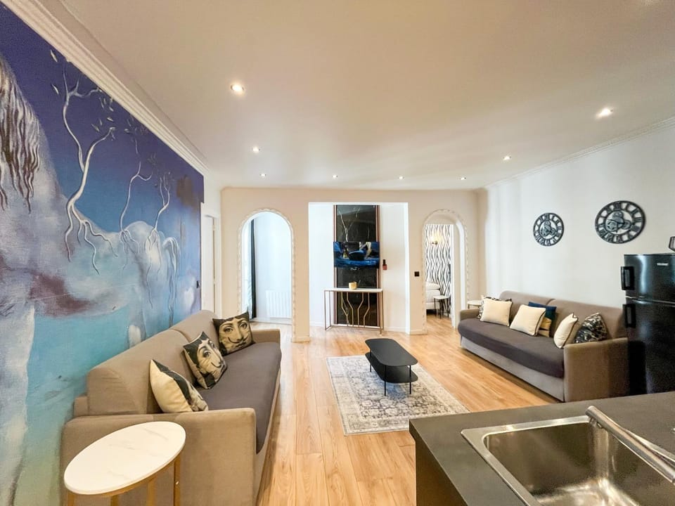 UrbanFlat 105 - Large Apartment in Paris Haussmann Opera Apartment in Paris