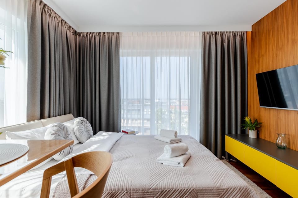 Bed, TV and multimedia, Photo of the whole room