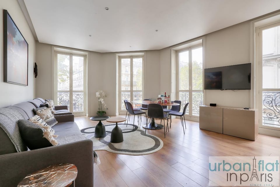 UrbanFlat 60 - Luxurious Apartment in center of Paris Apartment in Paris
