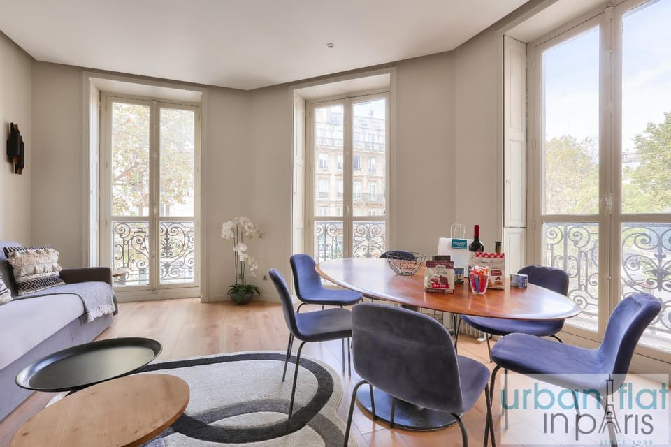 UrbanFlat 60 - Luxurious Apartment in center of Paris Apartment in Paris