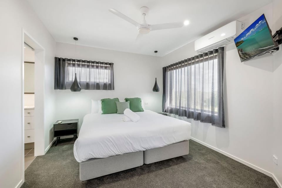 Shoreline Apartments - unit 13 Apartment in Bargara