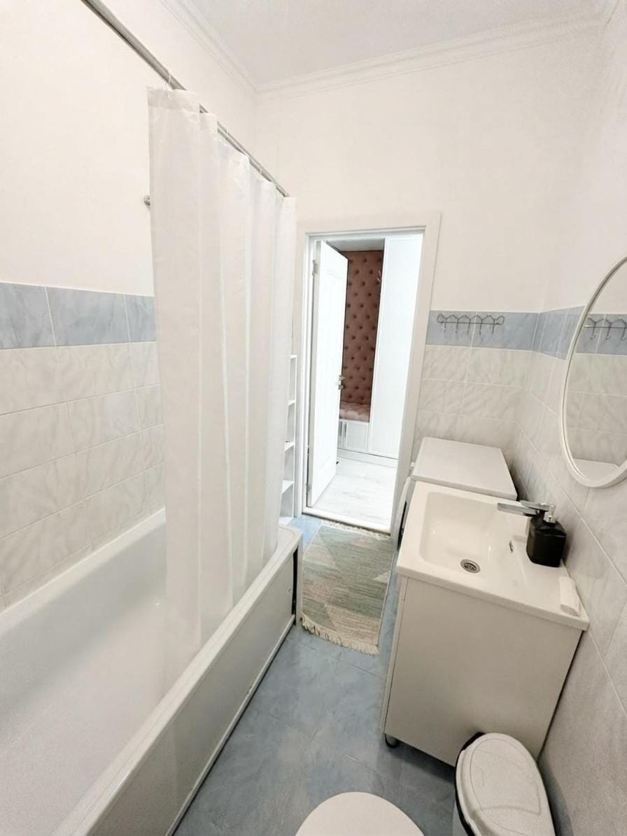 Toilet, Bathroom, Bath