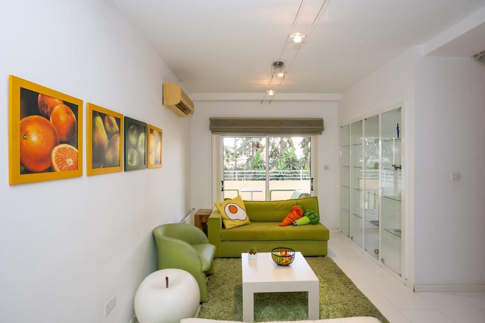 Palmove City Center Gem Near Finikoudes Beach Apartment in Larnaca