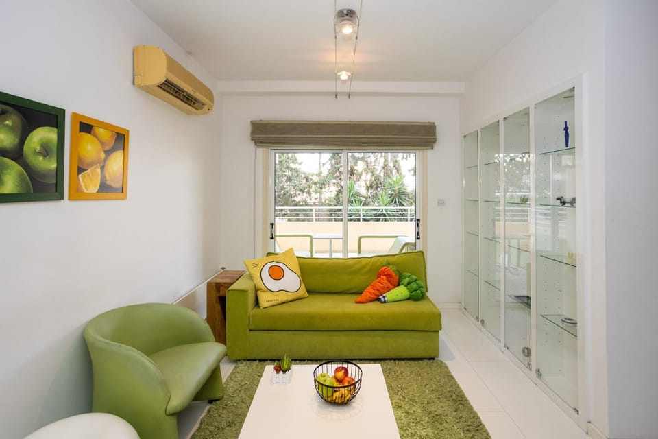 Palmove City Center Gem Near Finikoudes Beach Apartment in Larnaca