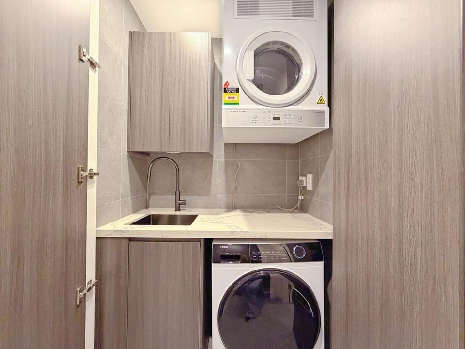 Olympic Skyview Apartment with Free parking Apartment in Lidcombe