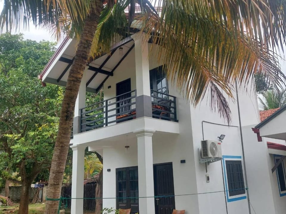 Property building, View (from property/room), Balcony/Terrace