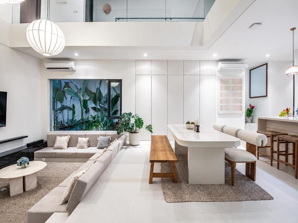 Casa Rio-Beautiful 3br Villa center Seminyak Villa in North Kuta