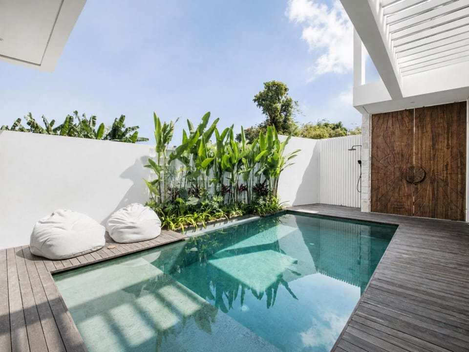 Casa Rio-Beautiful 3br Villa center Seminyak Villa in North Kuta
