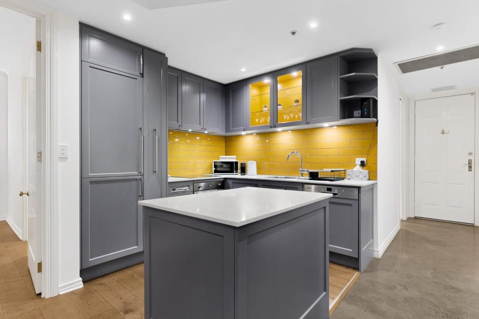 Spacious 3-Bed Apartment in Melbourne CBD Apartment in Melbourne