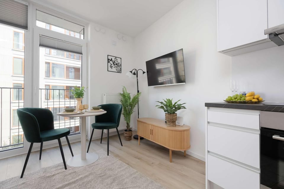 TV and multimedia, Kitchen or kitchenette, Seating area