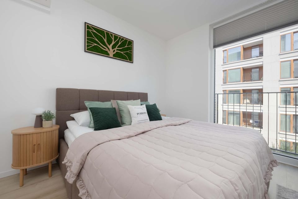 Bed, Photo of the whole room, Seating area