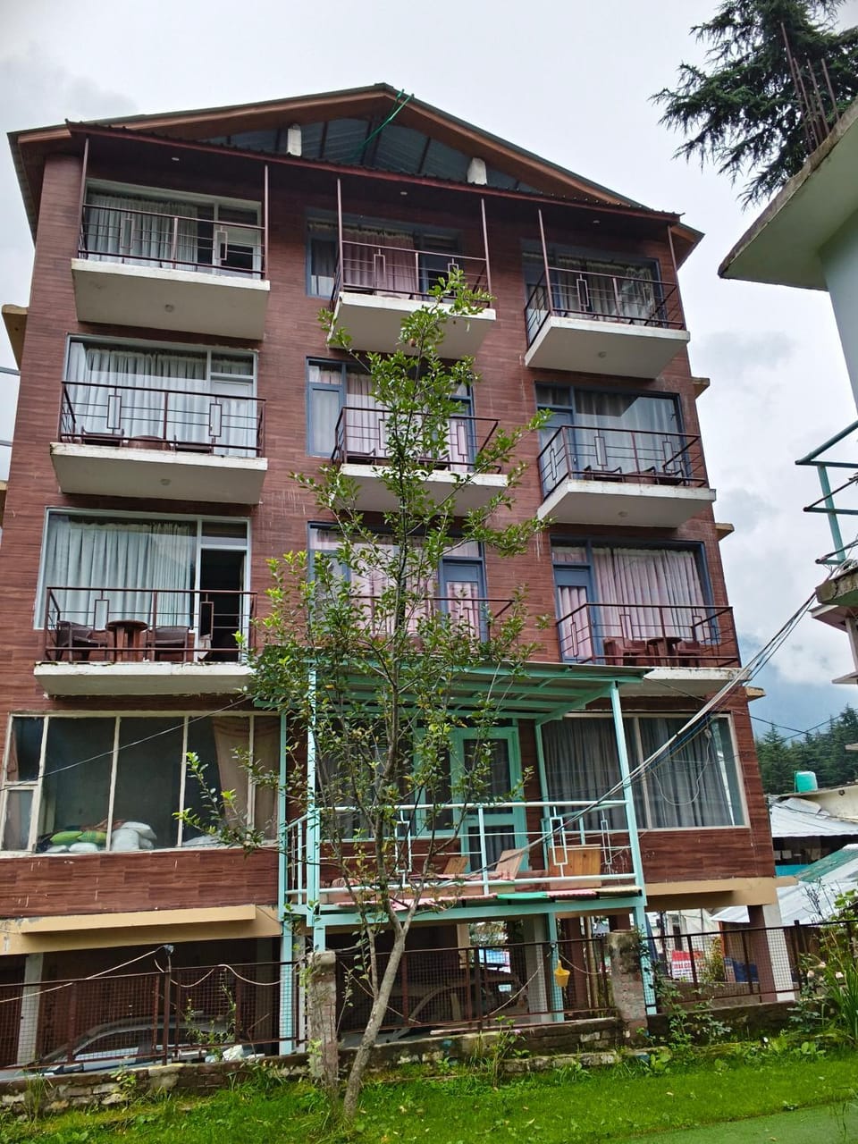 Manali Mountain View Studio - Balcony, Garden & Free Parking Apartment in Manali
