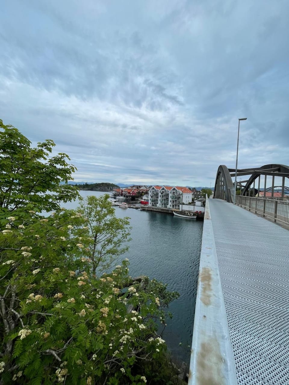 Close to the city center and the sea including parking Apartment in Stavanger