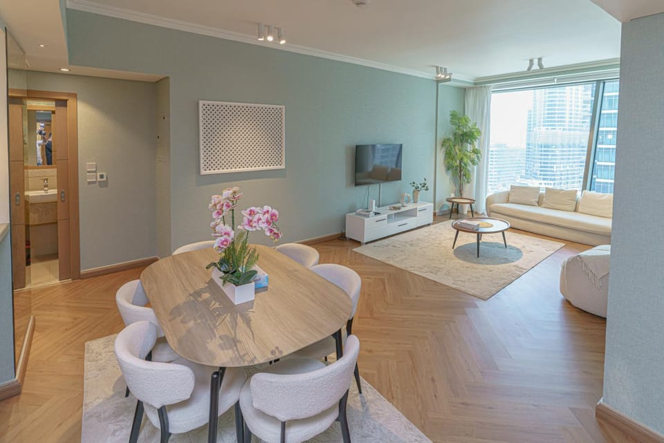 Living room, Seating area, Dining area