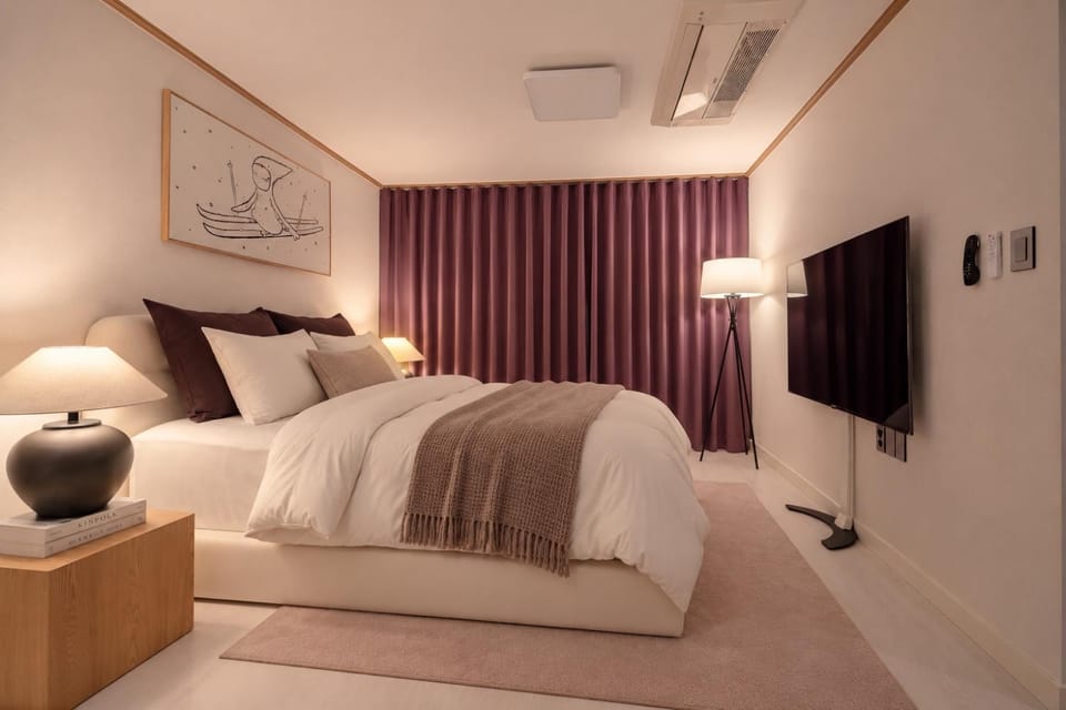 Luxury Family Penthouse with 4 Bedrooms, 2 Bathrooms and Private Gym Apartment in Seoul