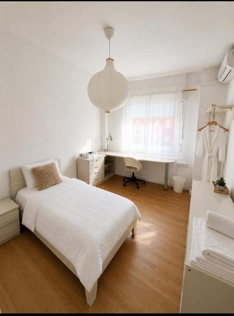 Bed, Living room, Photo of the whole room, Seating area, Bedroom, towels, wardrobe